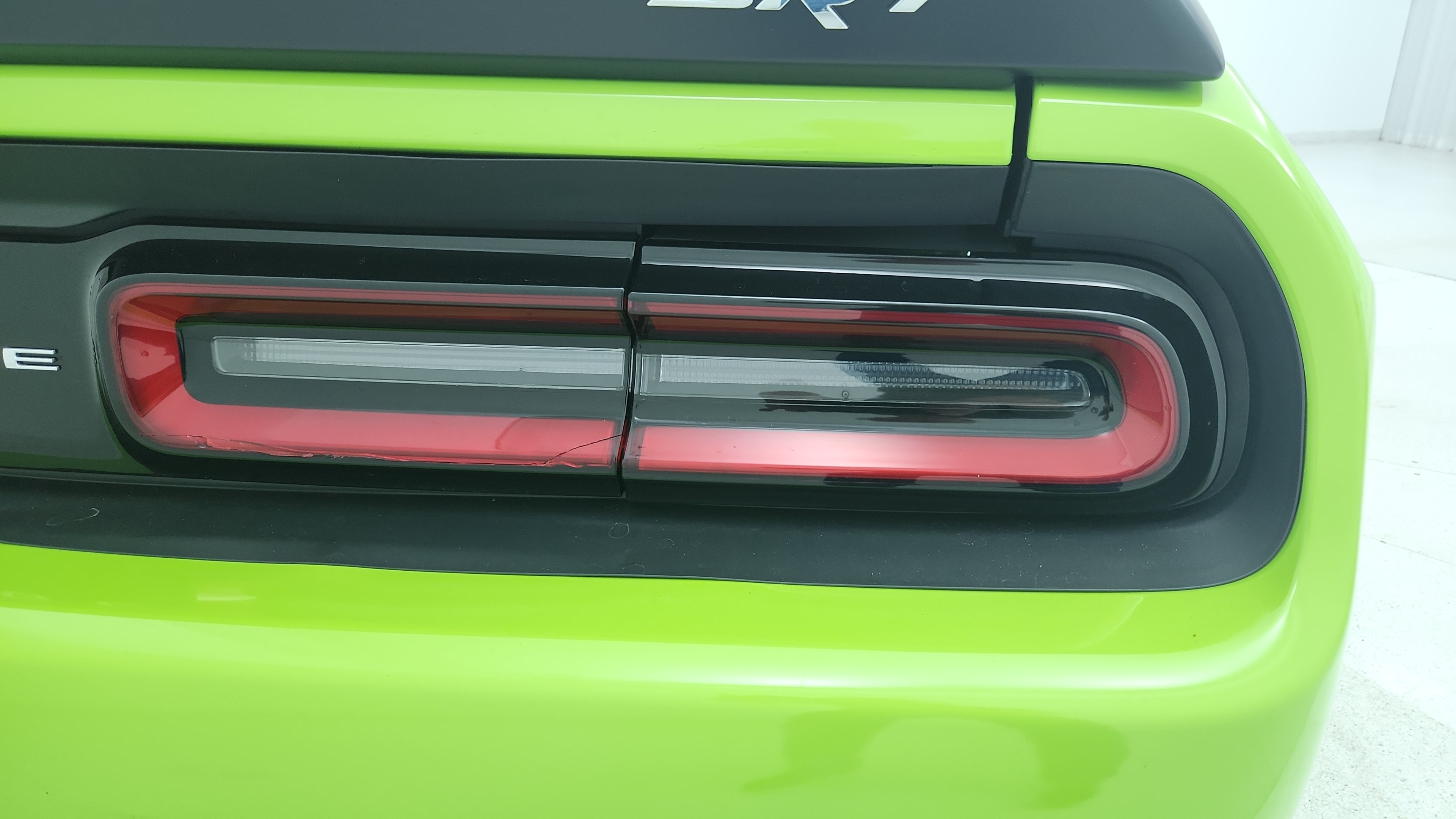 Sublime Pearl Coat 2015 Dodge Challenger SRT Hellcat with Black